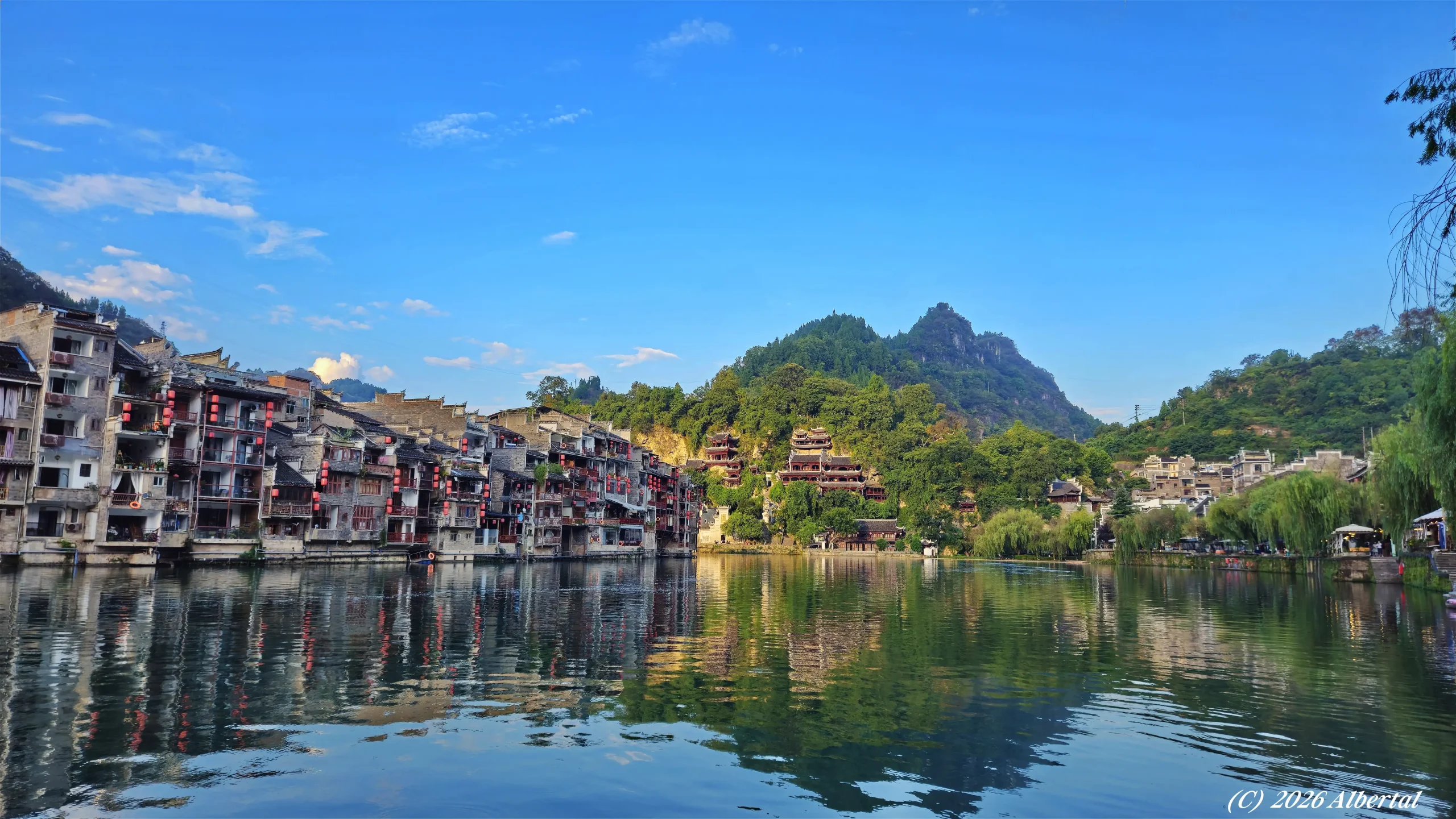 The banks of the Wuyang River at dusk